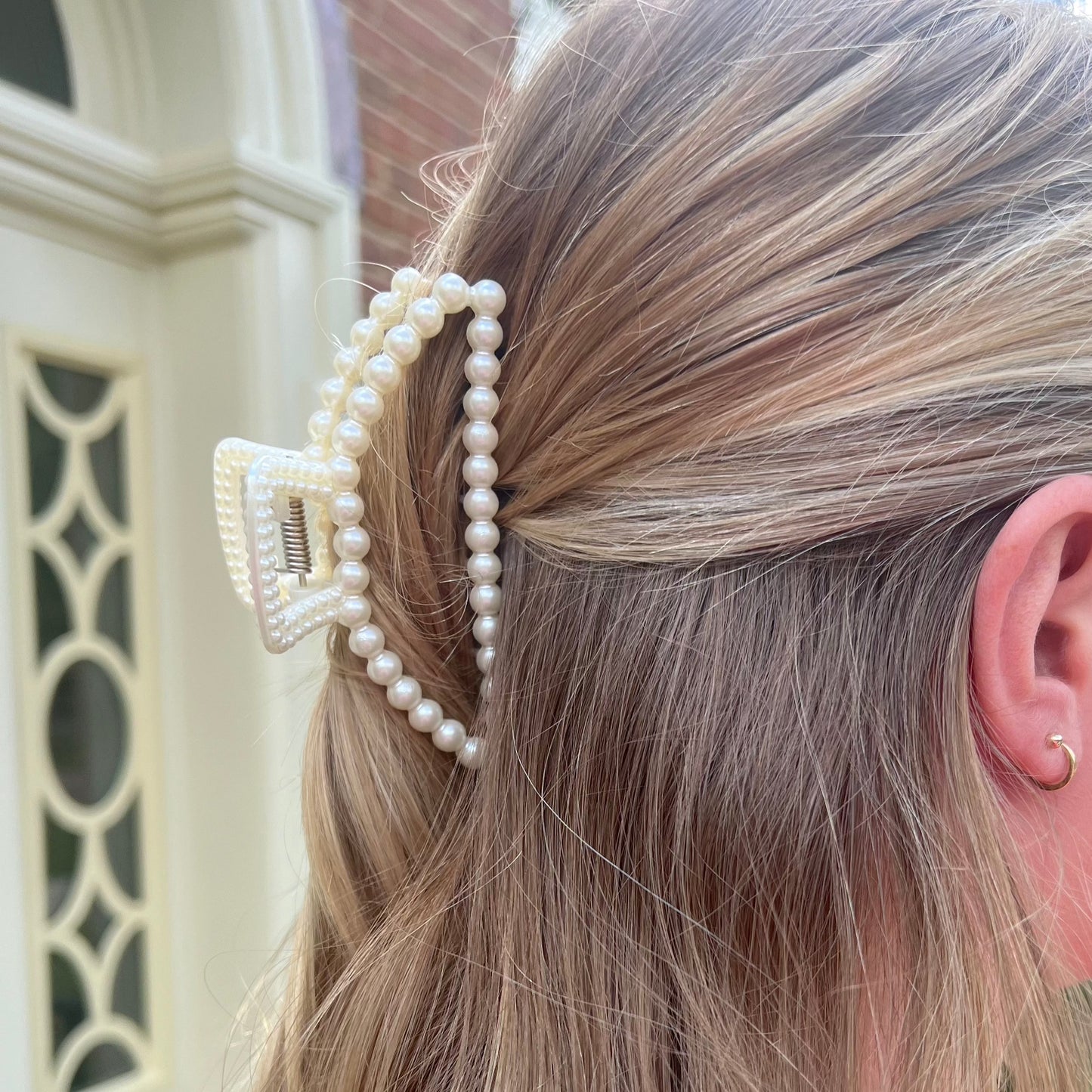 Pearl Claw Clip